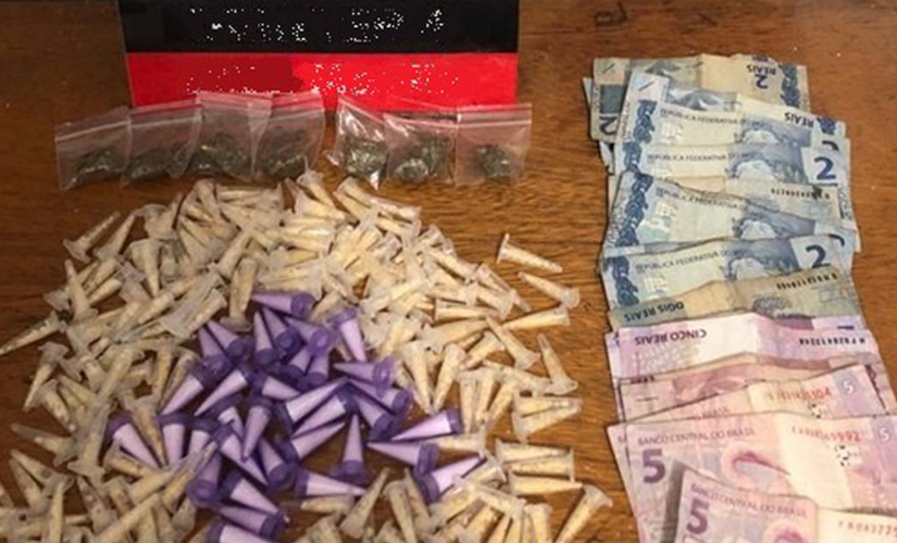 Traficante é preso com quase 300 porções de drogas em Marília