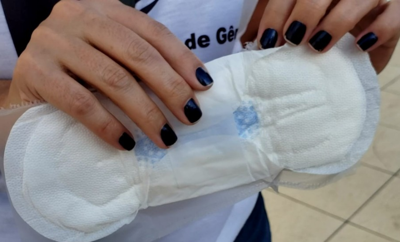 Prefeitura de Santa Cruz do Rio Pardo/SP distribui absorventes com cesta básica para mulheres carentes