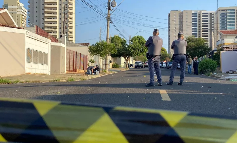 Justiça absolve colecionador de armas que trocou tiros com PMs após laudo para sintomas psicóticos em Marília