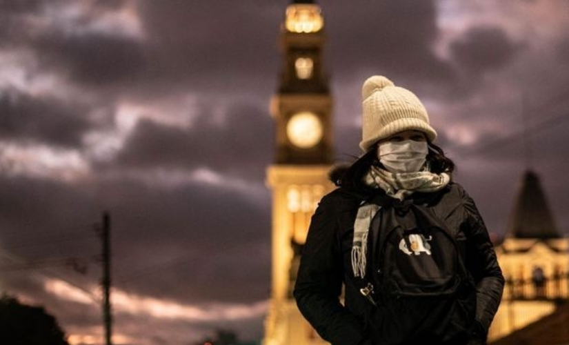 Onda de frio provoca aumento da procura por casacos, gorros e botas