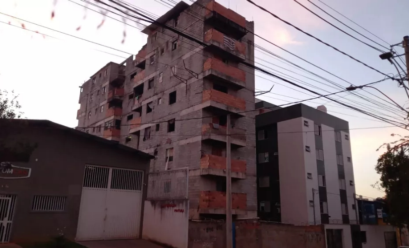 Mãe morre ao tentar impedir filho adolescente de ser assassinado a tiros no bairro Castelo, em BH