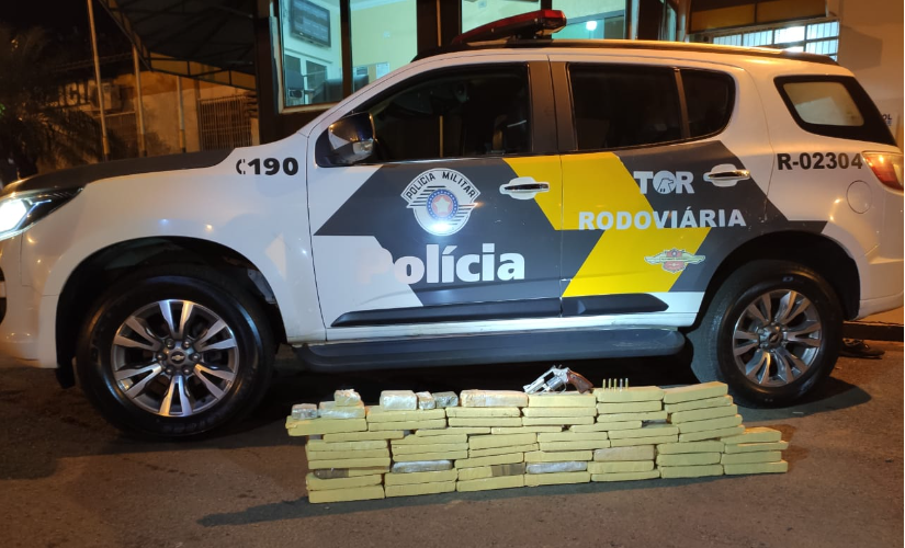 TÁTICO RODOVIÁRIO APREENDE GRANDE QUANTIDADE DE DROGAS E DOIS HOMENS SÃO PRESOS